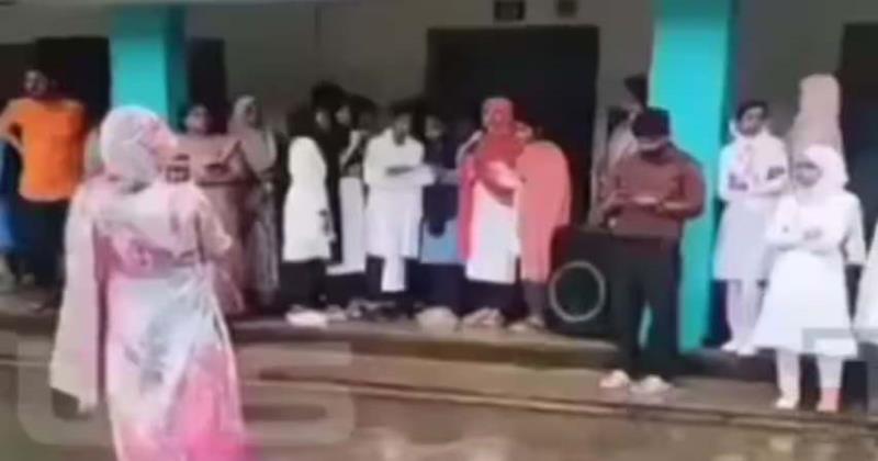 സ്വാതന്ത്ര്യ ദിനത്തില്‍ മലപ്പുറത്ത് സ്‌കൂളില്‍ ആര്‍.എസ്.എസിന്റെ ഗണഗീതം പാടി കുട്ടികള്‍; അബദ്ധം പറ്റിയതെന്ന് അധികൃതര്‍