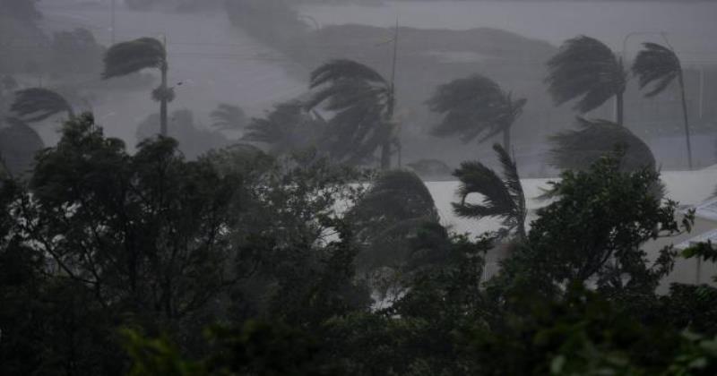 സരോജ ചുഴലിക്കാറ്റ് പടിഞ്ഞാറന്‍ ഓസ്ട്രേലിയയിലെ കല്‍ബാരി തീരം തൊട്ടു;  കൊടുങ്കാറ്റ് ആഞ്ഞടിക്കുന്നത് മണിക്കൂറില്‍ 170 കിലോമീറ്റര്‍ വേഗത്തില്‍;  അതീവ ജാഗ്രതാ നിര്‍ദേശം