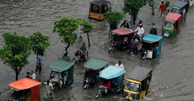 പേമാരിയും പ്രളയവും: പാകിസ്ഥാനിൽ മരണം 200 കടന്നു; നിരവധി പേർക്ക് പരിക്ക്