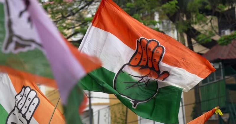 പാര്‍ട്ടി പുനസംഘടന: ഹൈക്കമാന്‍ഡുമായി ചര്‍ച്ച നടത്തി കേരള നേതാക്കള്‍; അഞ്ചിടത്തൊഴികെ ഡിസിസി പ്രസിഡന്റുമാരെ മാറ്റാന്‍ ആലോചന
