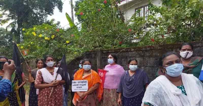 സില്‍വര്‍ലൈന്‍: കൊല്ലത്ത് നാട്ടുകാരുടെ വന്‍ പ്രതിഷേധം; ഗ്യാസ് സിലിണ്ടറുമായി ആത്മഹത്യാ ഭീഷണി