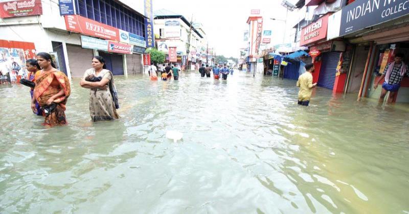 അടങ്ങാത്ത മഴ: ഭൂതത്താന്‍ കെട്ട് ഡാമിന്റെ പത്തു ഷട്ടറുകള്‍ തുറന്നു; കൊച്ചിയില്‍ ദുരന്ത നിവാരണസേന ഇറങ്ങി